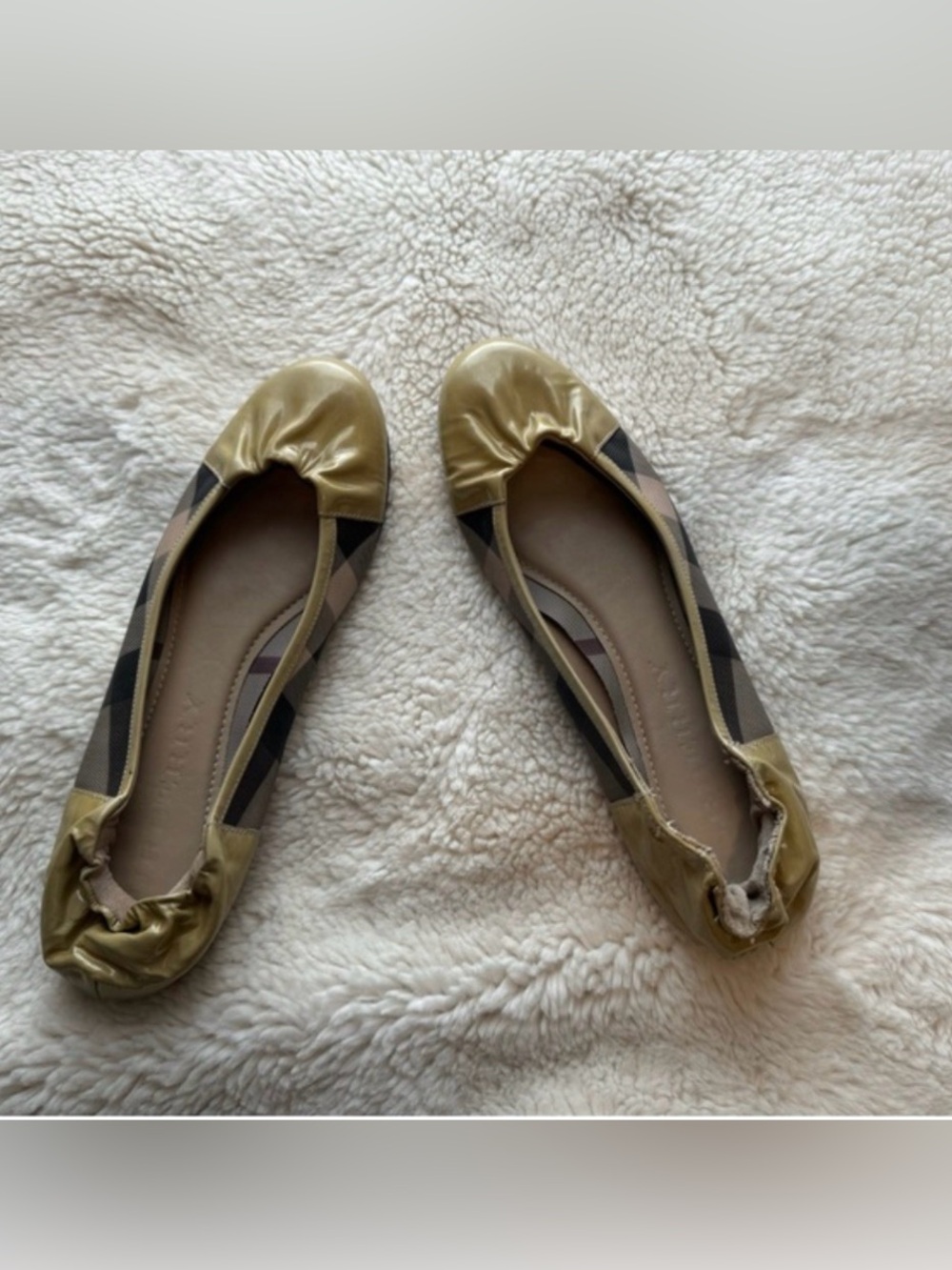 BURBERRY FLATS